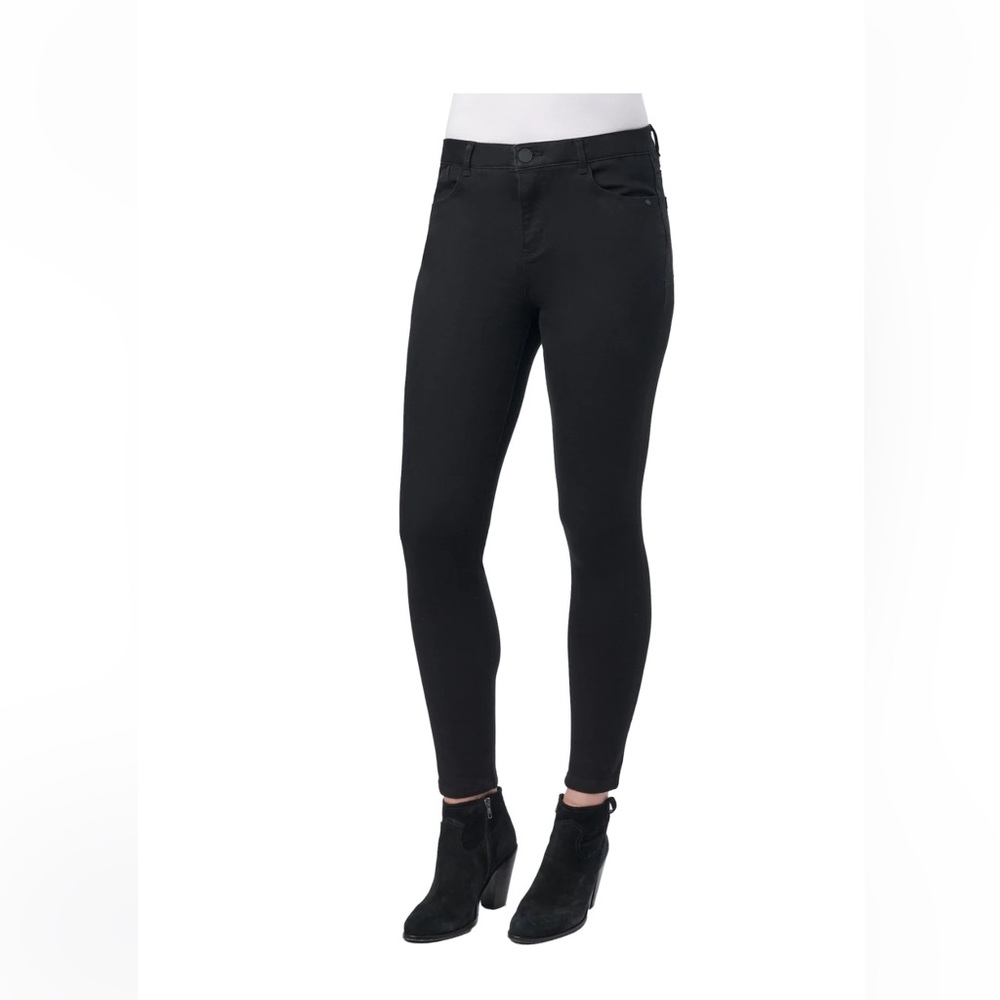 Democracy an solution black skinny jeans